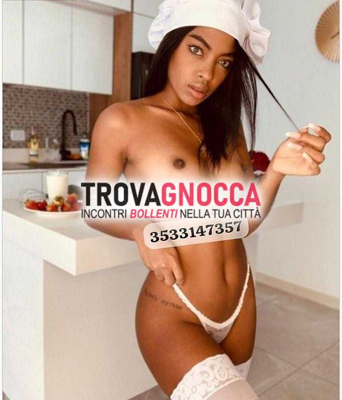 🩵🩵pronti ai preliminari lunghi naturale ed esplorativo 🔥🔥sono fiamma infuocata piacere. bagnata desiderio e pronta soddisfare tue voglie. insieme potremmo realizzare ogni tua fantasia
