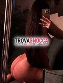 primissima volta🔞 seducentissima cavallina completa tutto foto vere che parlano chiaro