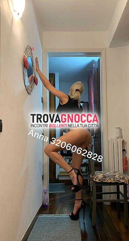 ——anna ——biondina 👱‍♀️ fantastica troia che desidera essere leccata passione 😋
