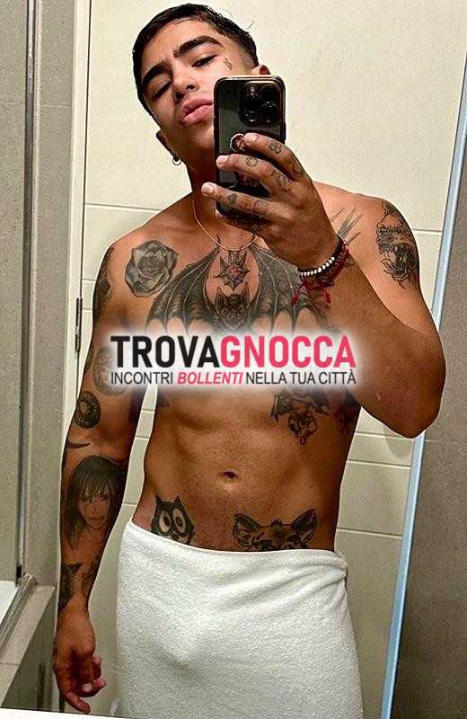 🐷 torino antonio italiano 🇮🇹 stupendo twink dotato attivo e passivo offre carsex. puoi raggiungo anche casa tua 📸