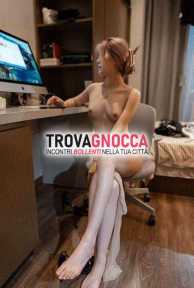 nuova .ragazza orientale assolutamente incantevole sensuale e simpatica. foto vere nuova .ragazza orientale assolutamente incantevole sensuale e simpatica. foto vere