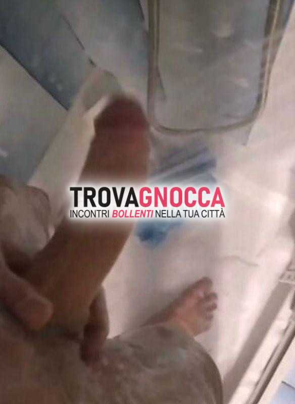 giovane discreto è cerca partner scatenato momenti pura follia amico.
