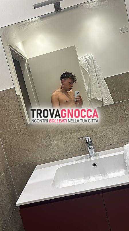 giovane alla ricerca incontri milf e ragazze momenti indimenticabili