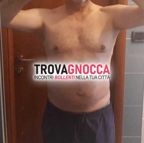 cerco donna esplorare suo fantastico lato b