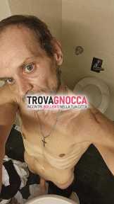 cerco donne un'esperienza sesso gratuito chi È interessata mi contatti