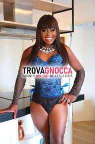 transessuale nera curva sensuale straordinaria