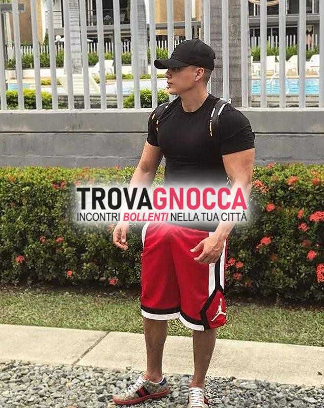 latino fabian bello alto caldo sexy xl 
vieni goderti momento relax massaggio stimolante ed eccitante.
adoro sesso ogni sua espressione.
mi trovi appartamento accogliente