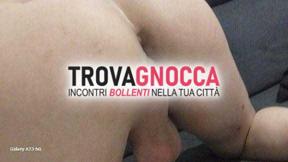 montami ✊️ 🐷 🐑 🍌 solo maschio privilegiato e molto dotato.