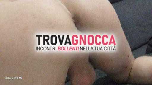montami ✊️ 🐷 🐑 🍌 solo maschio privilegiato e molto dotato.