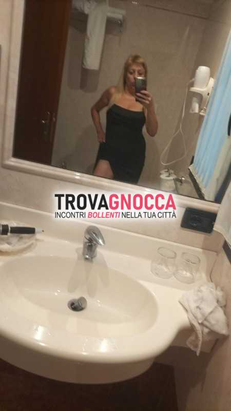bella gattina biricchina milano