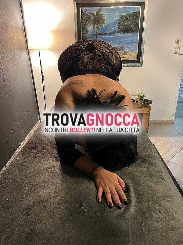a udine È arrivata lory troia deliziosa sempre vogliosa sexo. ti aspetto un'esperienza indimenticabile dove posso prendere tutto bocca fino gola.💕. non perderti questo momento