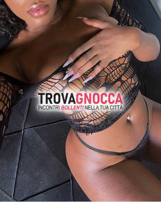 la negrita ardente👅🥵💦