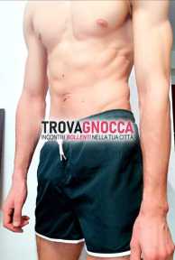 hot boy misura xl🔥ragazzo italiano🇮🇹🇮🇹 maschile e dotato xl🍆🍆attivo e passivo🔥🌶️🌶️