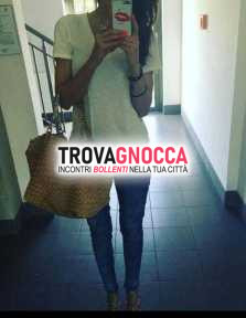 giovane italiana massaggiatrice dolce e abile - immagini completamente reali giovane italiana massaggiatrice dolce e abile - immagini completamente reali