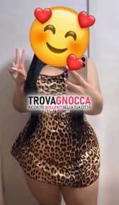 bellissima ragazza formosa