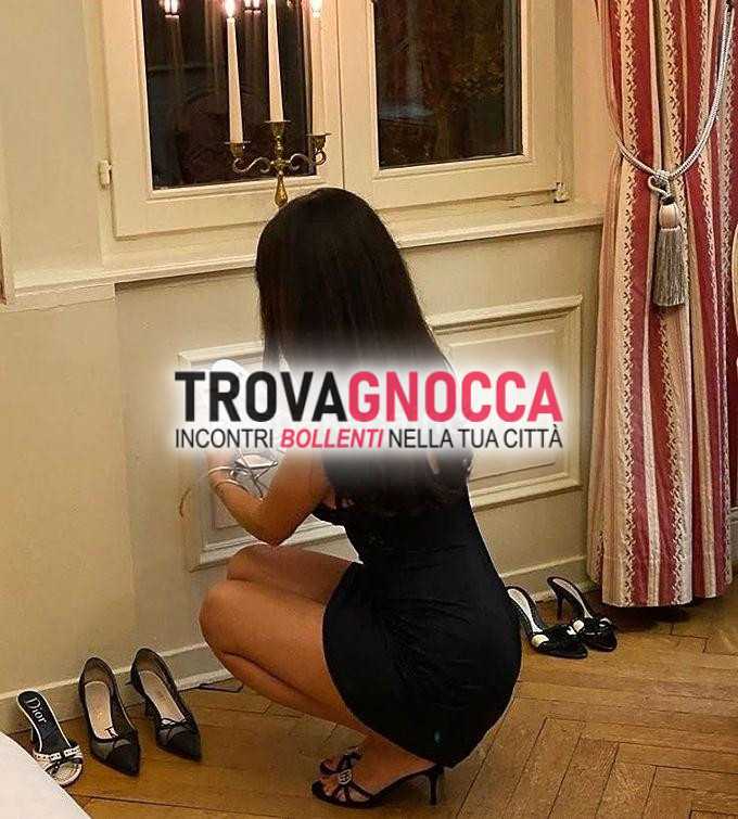 esplora mondo dei massaggi tantra erotico dove benessere incontra piacere. lasciati coccolare un’atmosfera calda e intima dove ogni tocco diventa viaggio sensoriale indimenticabile.