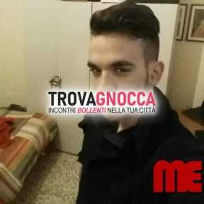 ragazzo italiano fisico sportivo dotato amante dei baci cerca donna anche matura divertimento reciproco ospito e raggiungo