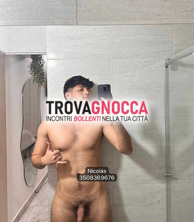sono giunto modena nicolás versatile e pronto soddisfare un'erezione 19 cm che farà scintille ❤️