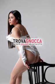 sono laura 🫦 bellezza giovane e fresca pronta serata indimenticabile💕 disponibile anche amiche 👯‍♀️