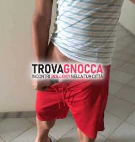 maschio napoletano sexy e carico desiderio disponibile adesso 😈 ti aspetto momento pura passione ospito 🥳 no perditempo