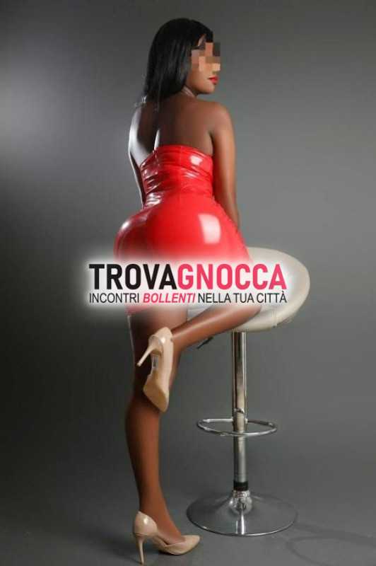 new entry - bella giovane massaggiatrice dolcissima latina sexy. solo massaggi non deboli cuore foto 100 reali