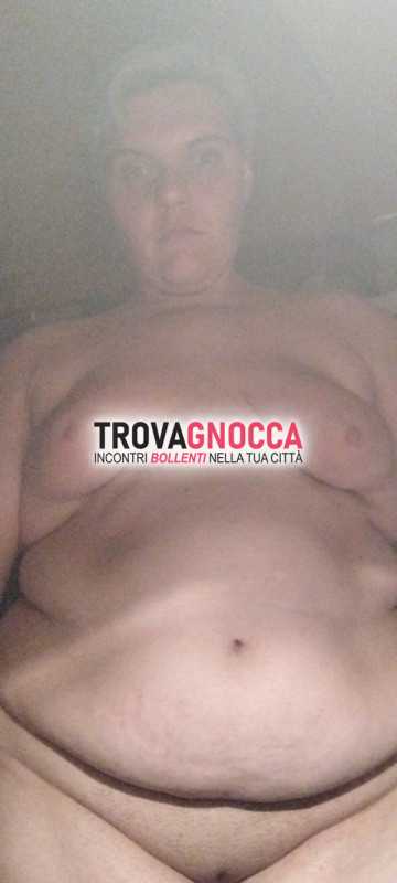 donna curvy piccolo davanzale acqua e sapone
