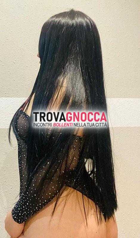 kata 💦affascinante e scura è pronta farti girare testa 😜🙈