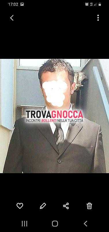 cerco coppia partire domani mattina fino alle 13 momento massaggi o qualcos'altro.
