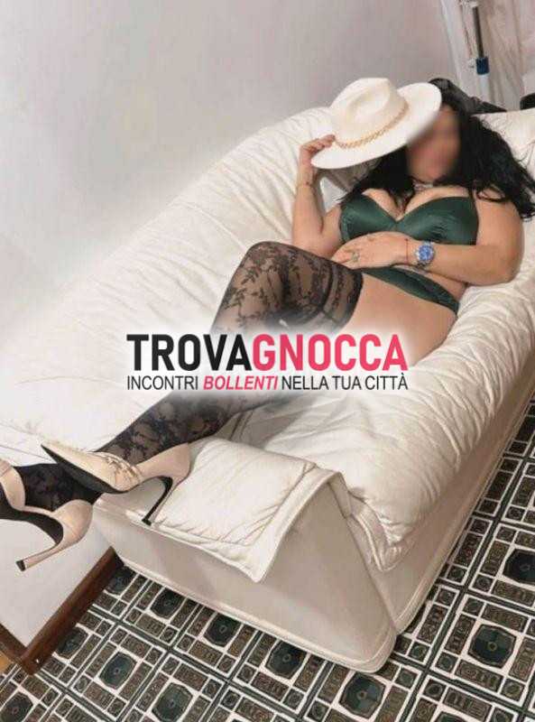 appena rientrata‼️laura🔥milf🔥 incantevole curva 7 seno 💋 propone massaggi erotici e prostatico.