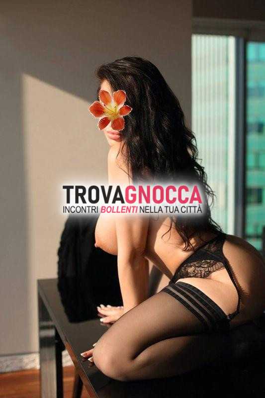 quinta tette accarezzami e sculacciami godiamoci momento senza rush
