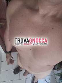 singolo impegnato cerca donna anche coppia cuck lui partecipante un'esperienza intensa e divertente