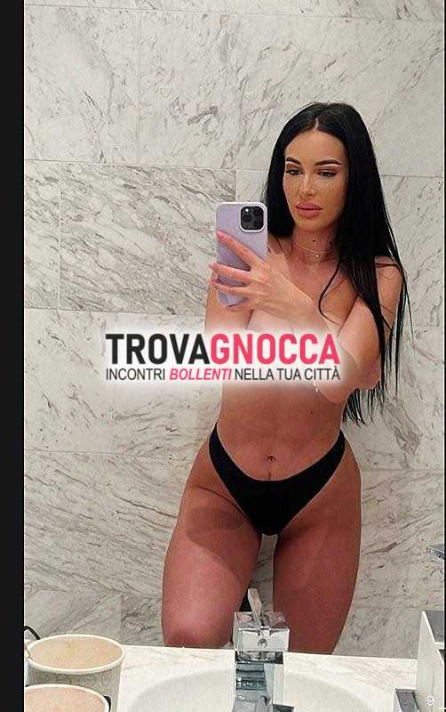 🔥nuova 🔥app appena arrivata❄️ giovane 😍😍 mai vista 💖 incantevole ragazza ❤️❄️ dolce e tonica È vera bomba
