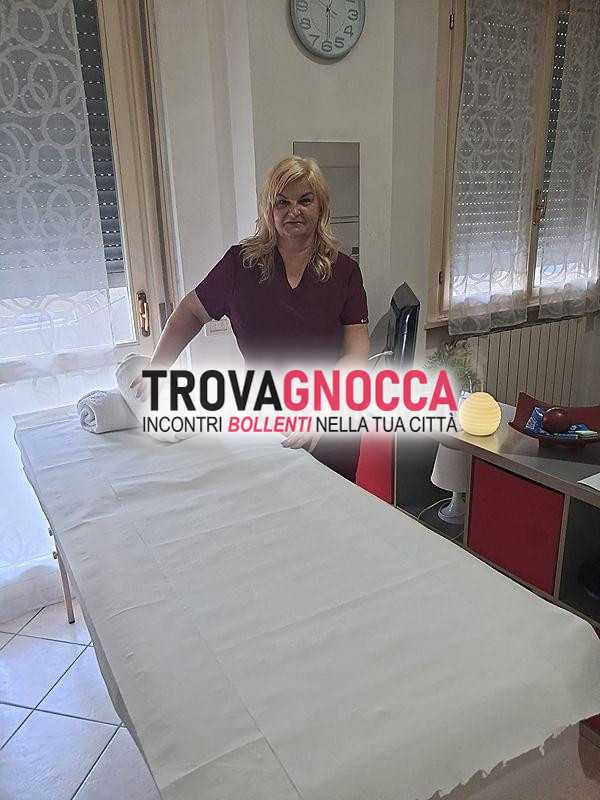 massaggiatrice professionista offre esperienze massaggi rilassanti decontracturanti e massaggio prostatico incluso lingam momento vero piacere.