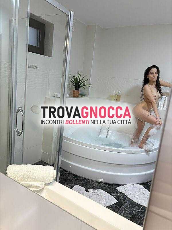 nuova🌸 top 🌸 🌸 ragazza incantevole e raffinata👄❤‍🔥❤‍🔥 .le foto sono vere wa ……discrezione assicurata realizzare tue fantasie sensuali.🥰nessun straniero favore🥰😍