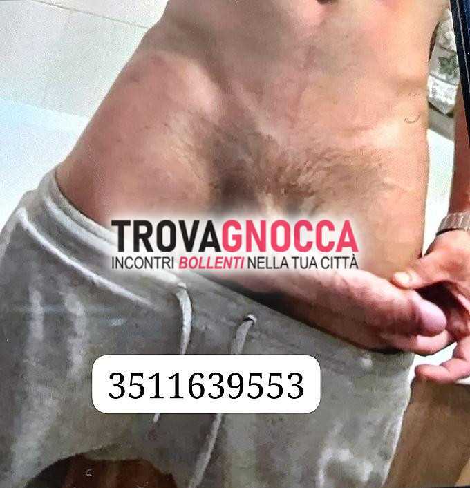 andrea ragazzo affascinante bel minchia 🍆🍌 È attivo dominante e tranquillo 🍑. sue foto mostrano imponente 22cm 💯 x 💯 reale.