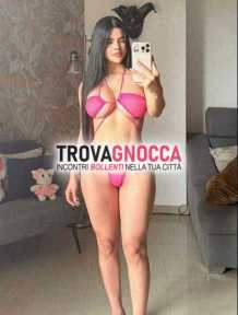 nataly incantevole e fresca ragazza colombiana appena arrivata bari nel cuore centro splendida e fantastica 28enne è completamente pronta te