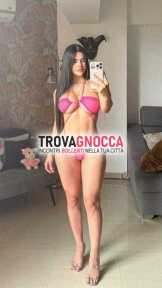 nataly incantevole e fresca ragazza colombiana appena arrivata bari nel cuore centro splendida e fantastica 28enne è completamente pronta te