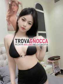 🎉🎉 giovane ragazza orientale pronta farti vivere un'esperienza unica 🏵️ l'amante perfetta 🏵️ tutto ciò che desideri sarà portata mano 💋💋