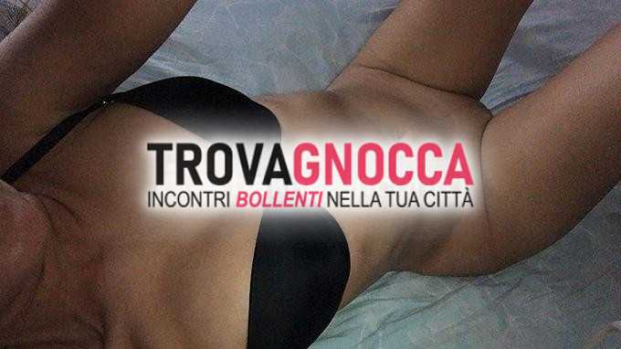 coppia fidanzati siciliani cerca momenti intimità e passione.