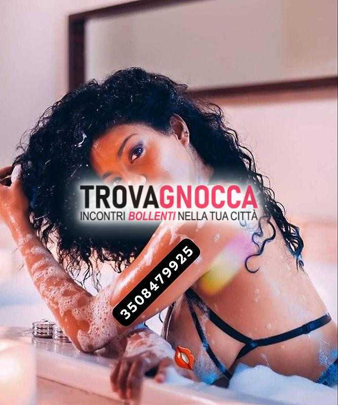quando arrivi lasciati avvolgere ambiente tranquillità e piacere. tutto è impeccabile e rifinito attenzione luci delicate e melodia seducente sottofondo. sarò pronta sorprenderti.