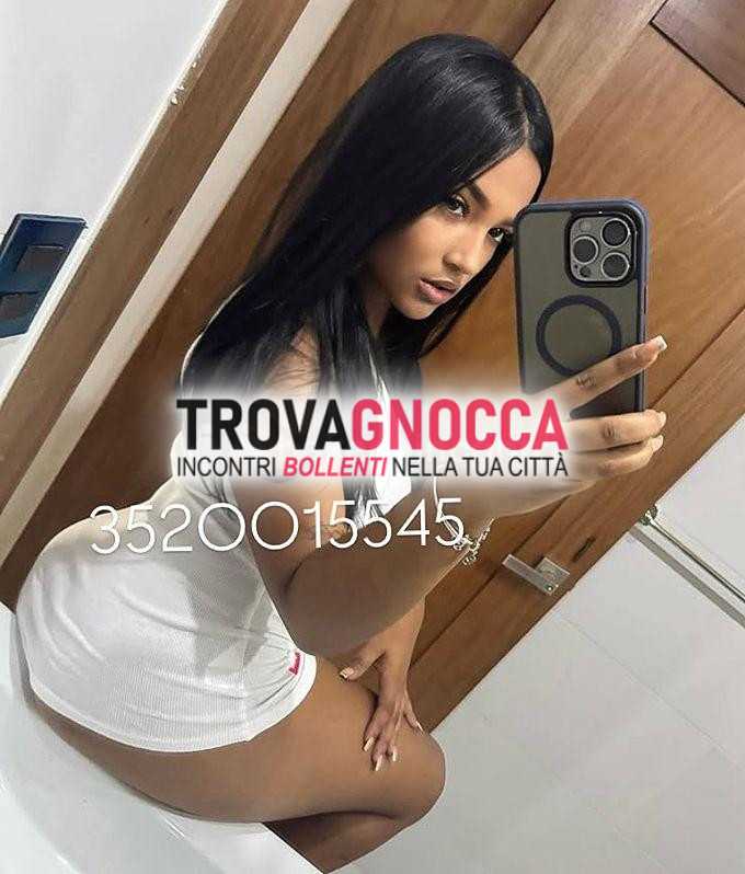 rosita❤️‍🔥 è donna calda dolce e simpatica appassionata delle esperienze particolari. adoro esplorare pioggia dorata👅💦🫧 lasciandomi trasportare dominazioni🦯 e strapom 🍆 anale.