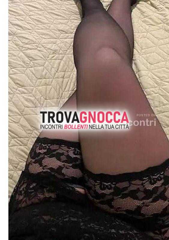 affascinante signora italiana mora e formosa dotata seno naturale 5a pronta regalarti momenti intensa passione.