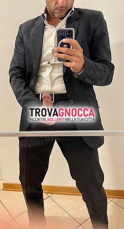 .uomo 45 anni elegante e dotato.