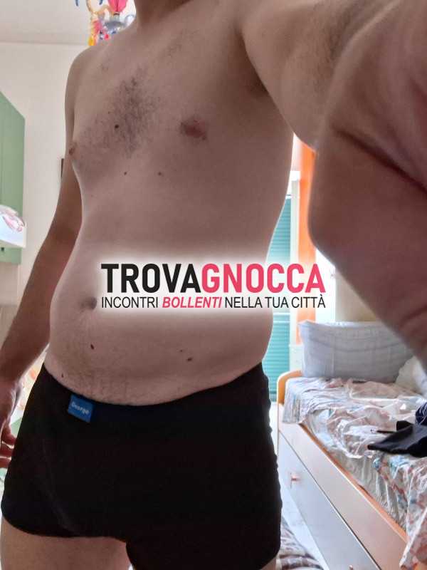 singolo cerca donna matura dai 30 anni 50 anni incontro occasionale fine settimana fatto relax e divertimento.