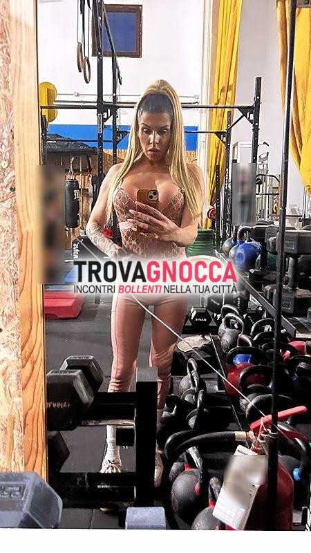 da oggi 🎉🎉❄️🎉 chloÉ transessuale unica “vera baddie” fantastica e bellissima porca dotatissima foto reali e recenti