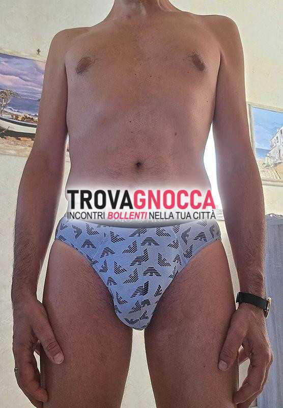 solo ragazzi passivi aperti nuove esperienze ottima forma e tanta voglia divertirsi. richiesta età massima 30 anni vi prego non contattare se siete indecisi