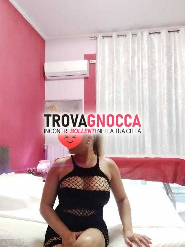 serena 32 anni massaggi