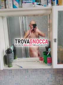 cerco uomo maturo generoso e ben fornito