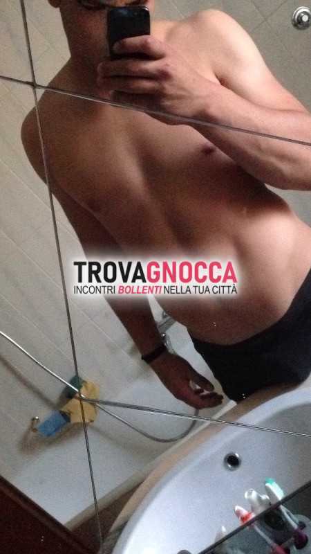 ragazzo atletico ed alto bella presenza gentile ed educato massima riservatezza e rispetto. offro miei servizi intrattenimento donne massimo 50 anni comprendenti massaggi relax sesso preliminari ed ogni altro desiderio ove possibile soddisfare donna