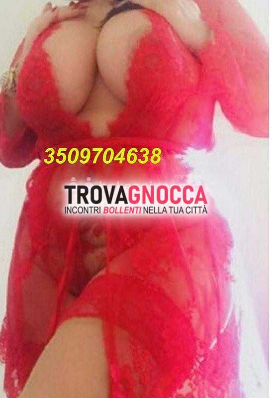 per pochi giorni tettona paola bella bionda milf ti aspetta un'esperienza erotica indimenticabile amante dei signori maturi offre lunghi massaggi lingam e foto reali 100 vere. non perdere questa occasione